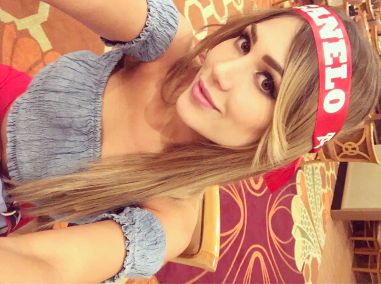 Antes de la pelea que sostuvo 'El Canelo' con Chavez Jr. Fernanda posteó una foto con el distintivo del jalisciencie y le escribió en el mensaje: "Te doy mi suerte".