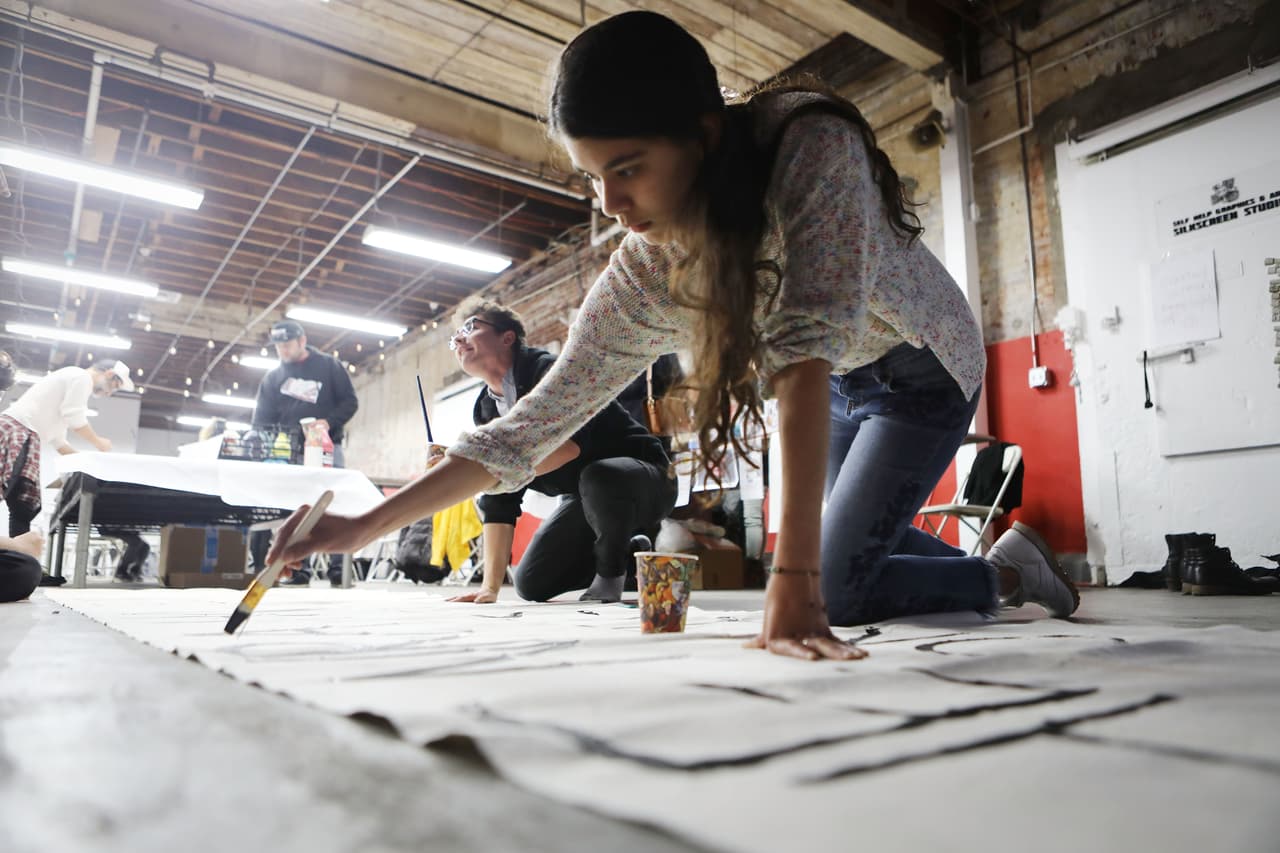 <b>3.-</b> Promover prácticas cuyo resultado es negar el derecho de acceso a los servicios escolares.