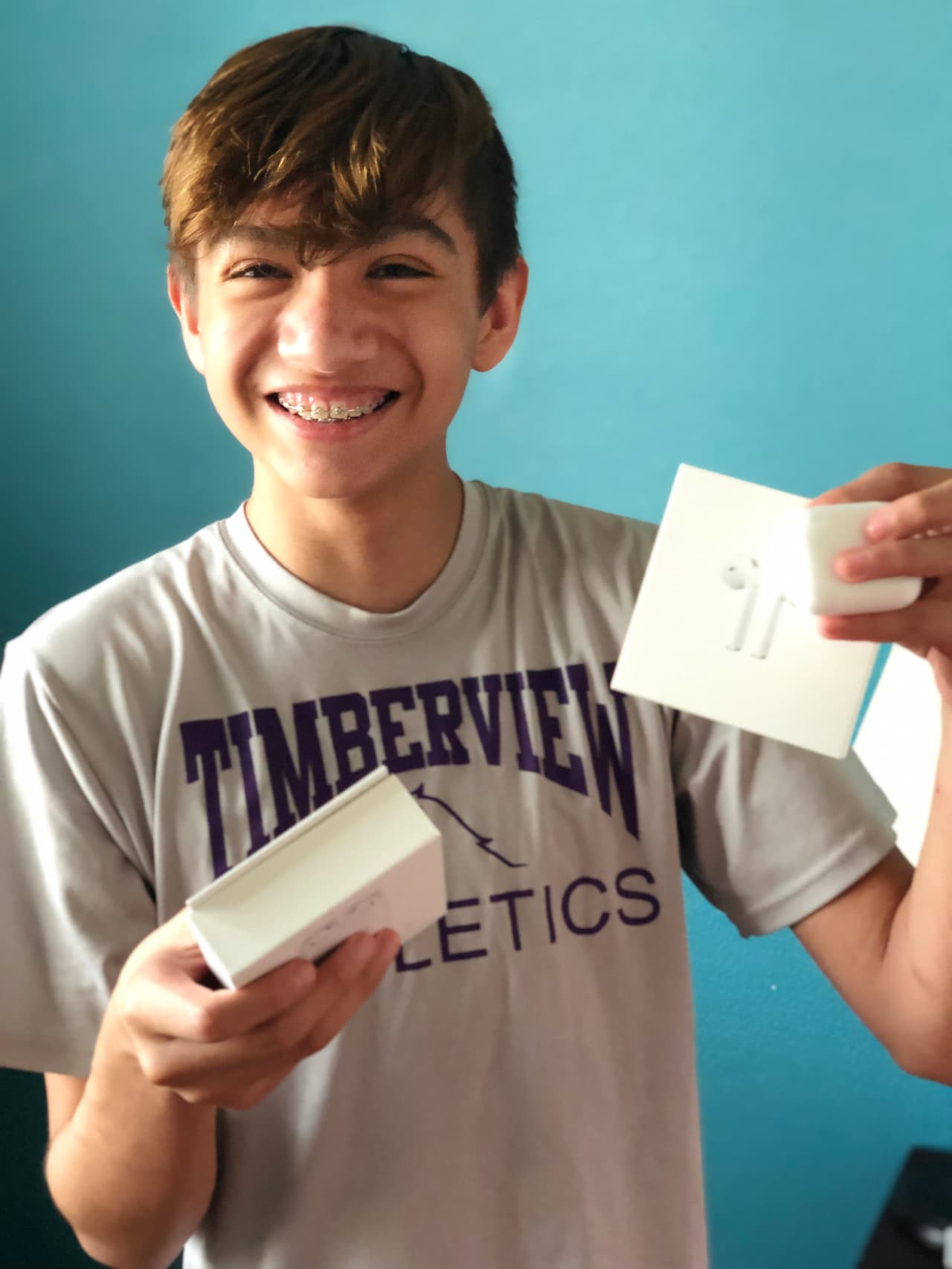 La cirugía cuesta más de 60,000 dólares y los gastos médicos no son cubiertos por su seguro.