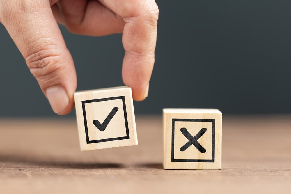 La parte positiva consiste en que definirás muchos aspectos de tu personalidad que te guiarán por el camino adecuado. Lo importante es que definas una sola cosa en su momento y a su tiempo, y actúes con decisión, pero sin dejarte influir por las ideas que te pueden alejar de tus objetivos. 
<br>