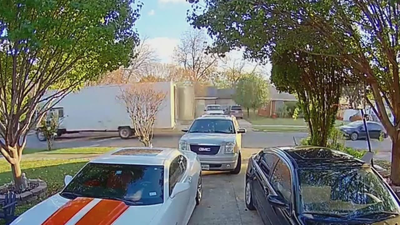Vecinos ayudan a capturar a hombre que conducía camión robado en Dallas