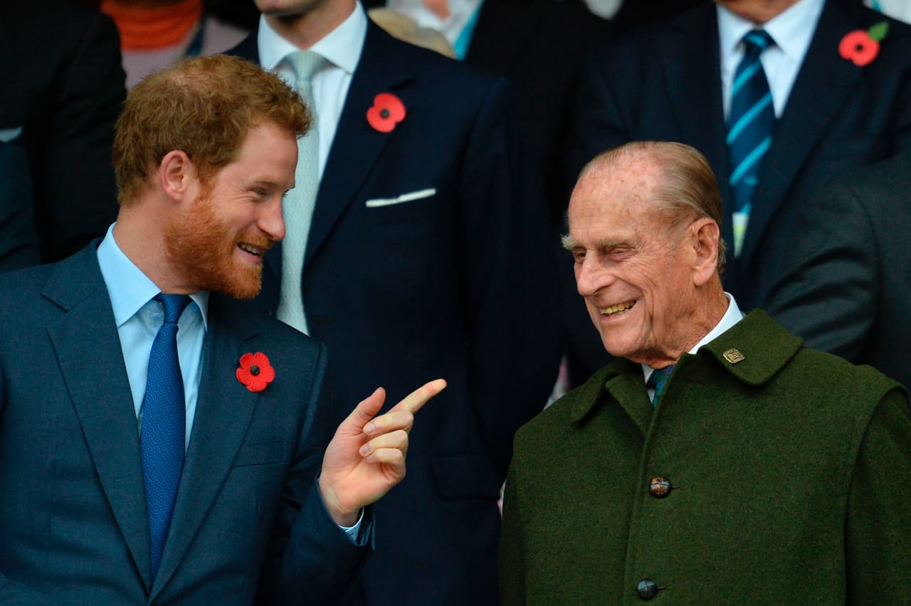 Aunque el también abuelo de los príncipes Harry y William 
<br>(y, por ende, bisabuelo de los hijos de éstos), decidió retirarse de sus obligaciones oficiales en 2017, esto no impidió que toda la familia real se uniera a través de las redes sociales para mandarle cariñosos mensajes de felicitación.