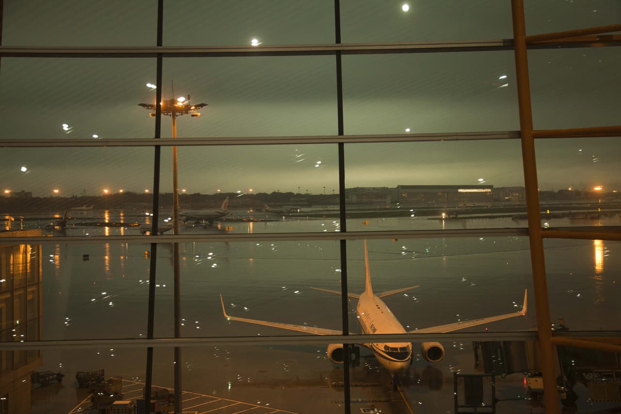 Aeropuerto Intercontinental George Bush confirma que se detienen las salidas áreas debido a las tormentas