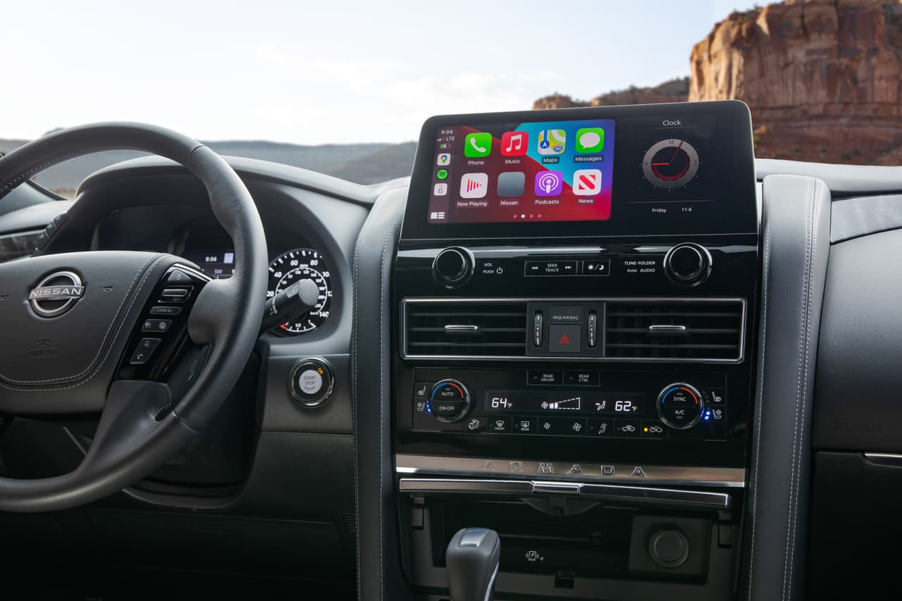 Sobresale su nueva pantalla de 12.3 pulgadas para el sistema de información y entretenimiento, la cual, según el fabricante, es la más grande que se puede encontrar en este segmento.