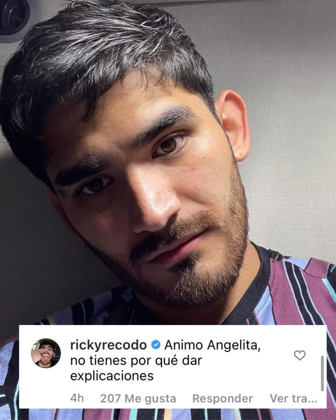 <b>Ricky Yocupicio</b>, vocalista de Banda El Recodo, fue uno de sus colegas del género regional mexicano que se solidarizó con ella diciéndole también "que no tiene por qué dar explicaciones".