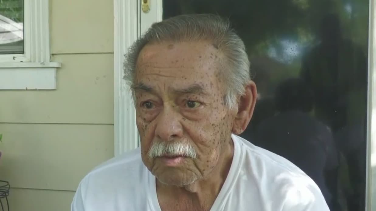 Así fue como un vecino vio a Salvador Ramos, el atacante de Uvalde, irse a la escuela primaria Robb para atacarla. Además, cuenta cómo fue que descubrió a la abuela herida.