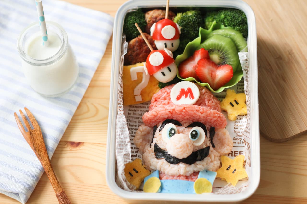 Además de todo, Li combina los alimentos más nutritivos como frutas, verduras y arroz en un solo plato para crear a un divertido y muy real Mario Bross