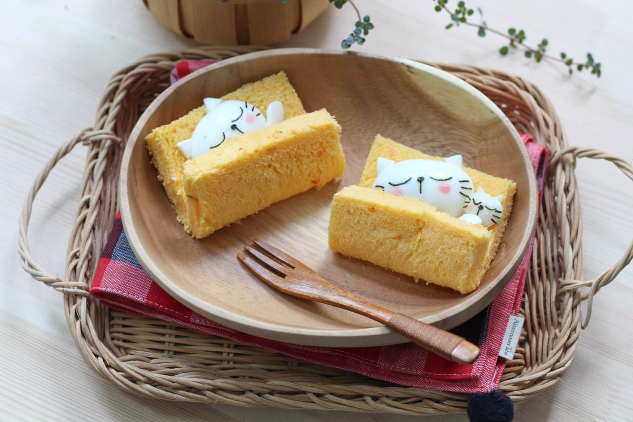 Muchas de estas caricaturas están hechas con pan tostado. ¿Te comerías a uno de estos lindos gatitos durmiendo?