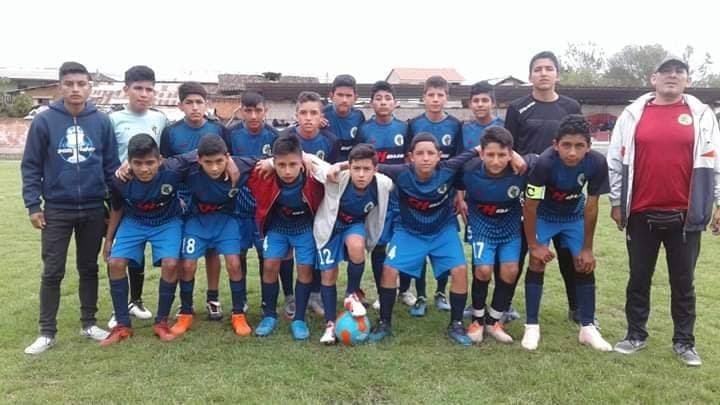 Jóvenes futbolistas del Unión Comercio de Perú fallecen en accidente automóvilistico
