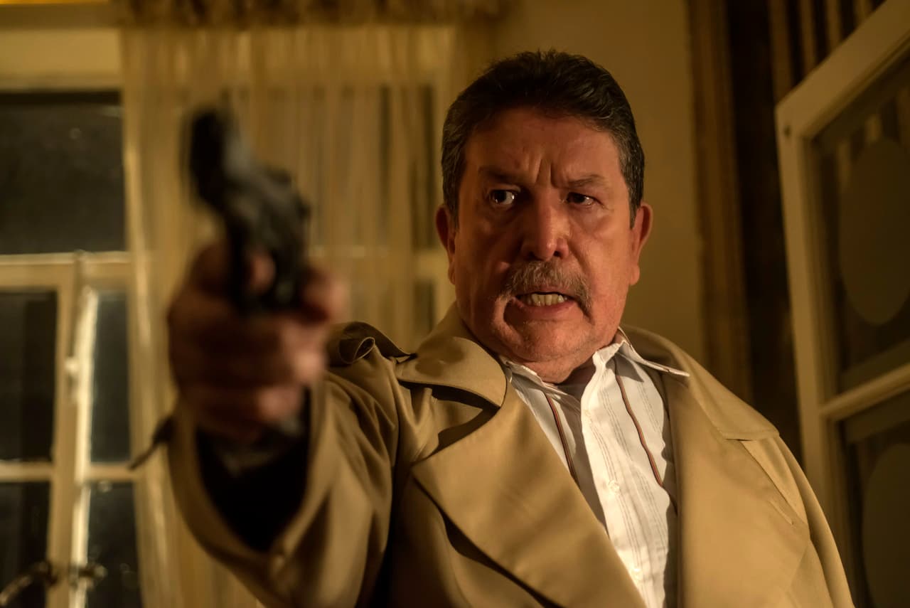 The general wished to recover the files incriminating him as a multiple rapist. Unfortunately for him, ‘Don Sol’ intercepted him in a car and ‘took him for a ride’.