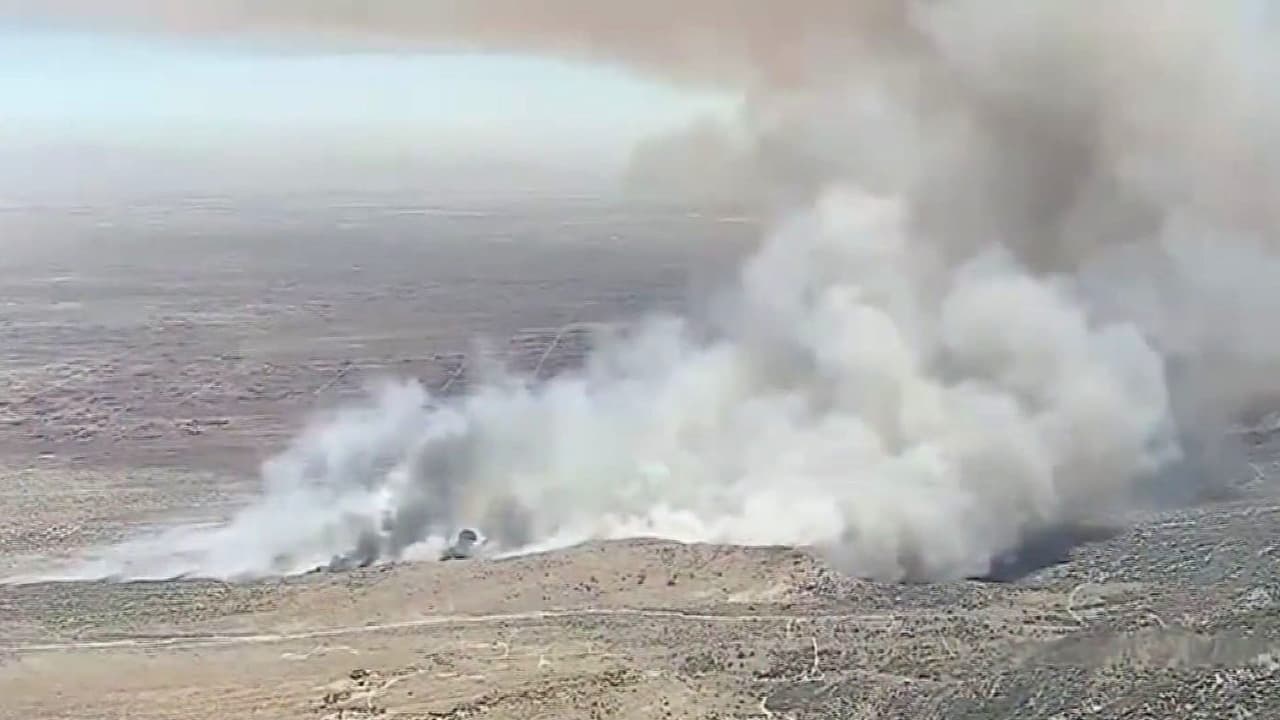 Incendio Summit se expande en Los Ángeles: Ordenan evacuaciones y crece la alerta