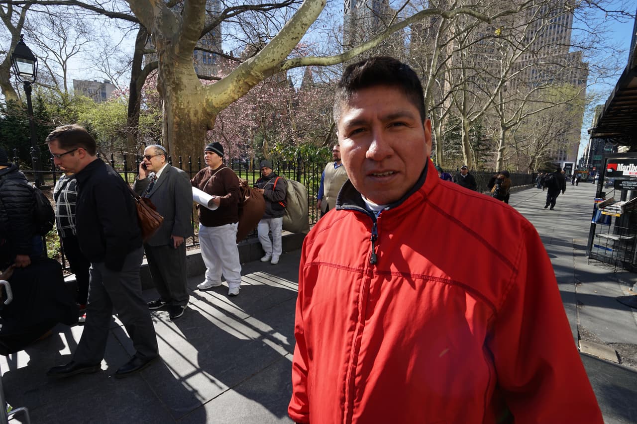 Juan Carlos Rojas dijo que los verdaderos superhéroes son los trabajadores de Times Square.