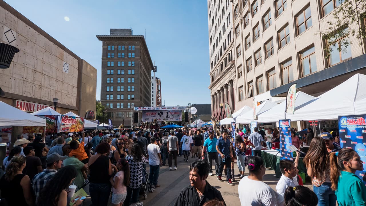 La celebracion de Independencia en el Fulton Mall