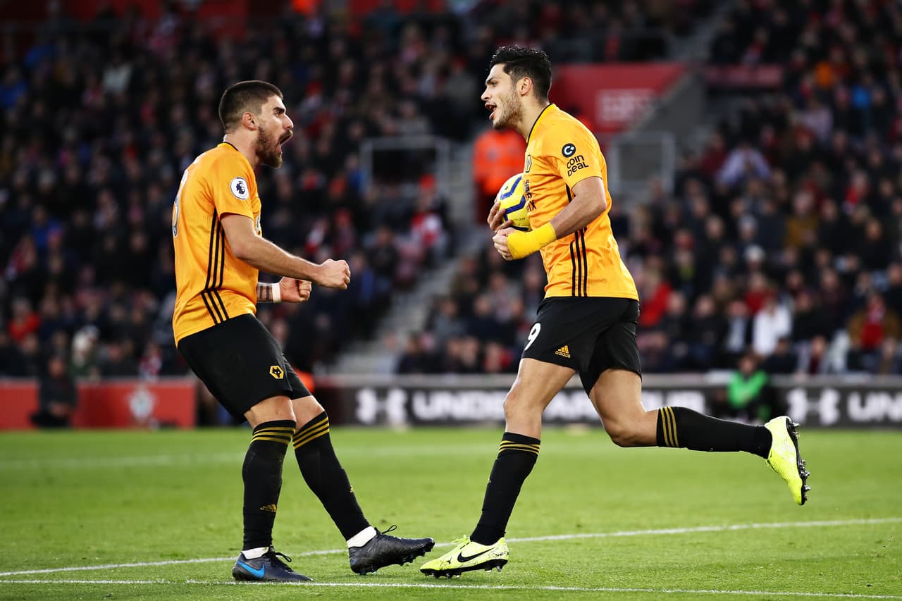 Bednarek (15’) y Shane Long (35’) aventajaron a los locales. Neto descontó al 53’ y Raúl Jiménez anotó de penal al (65’) y el segundo tanto del mexicano cayó al 76’.