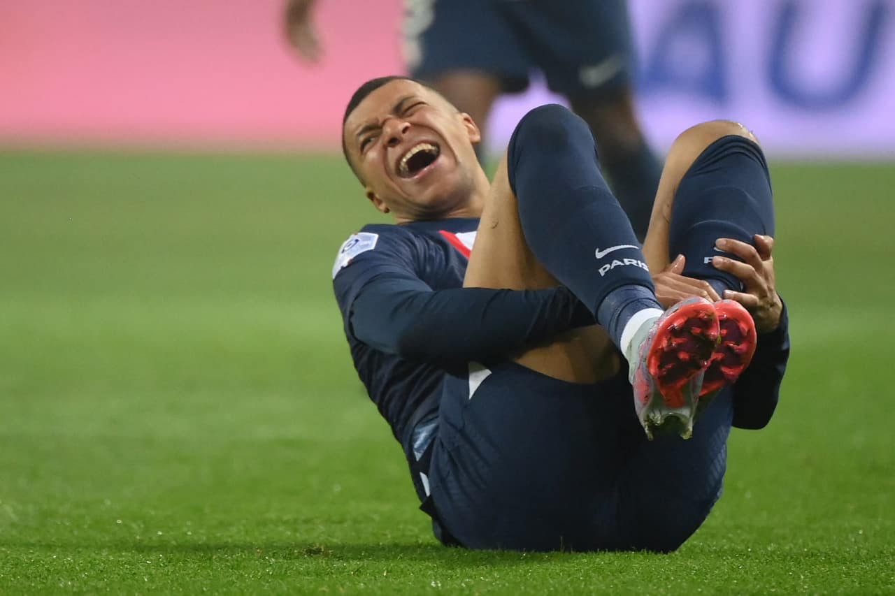 Facundo Medina 'amenaza' a Mbappé: "Lo sacan en ambulancia"