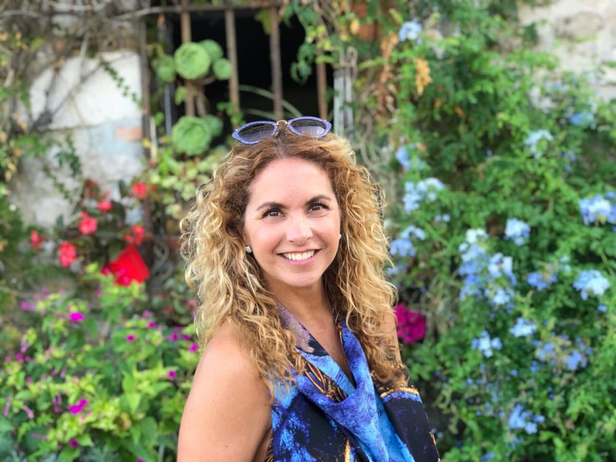 Ante el cuestionamiento de la prensa, la también actriz señaló que se dicen muchas cosas, pero de igual manera son mentira. "No. En ningún momento, jamás me podría enojar. Al contrario, nunca en mi vida [...]", aseguró.