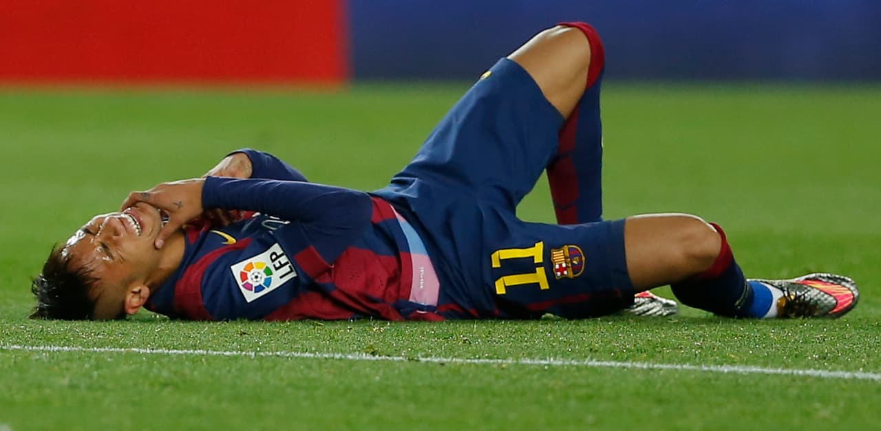 Lesión de pie, 4 partidos, 25 días fuera.