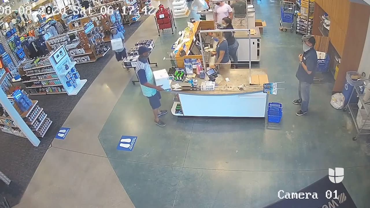 Así fue el robo de una tienda de Broward a plena luz del día: policía busca a cuatro sospechosos