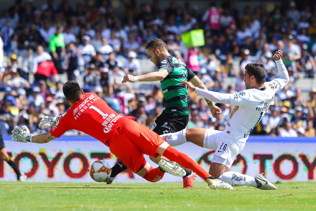 El llamado a esa necesidad llegó por medio de Jonathan Rodríguez al minuto 25 del primer tiempo, luego de una jugada con Julio Furch.