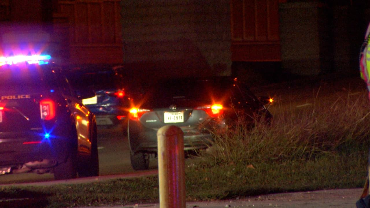 Socorristas del Servicio de Emergencias Médicas lo declararon sin vida en el lugar.