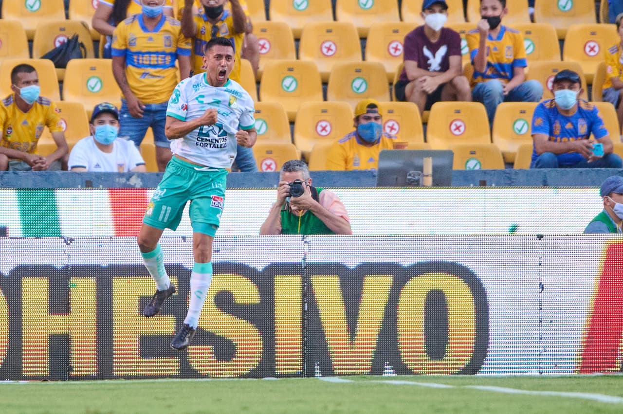 No pasaron ni tres minutos y Elías Hernández aumentó la ventaja para La Fiera.