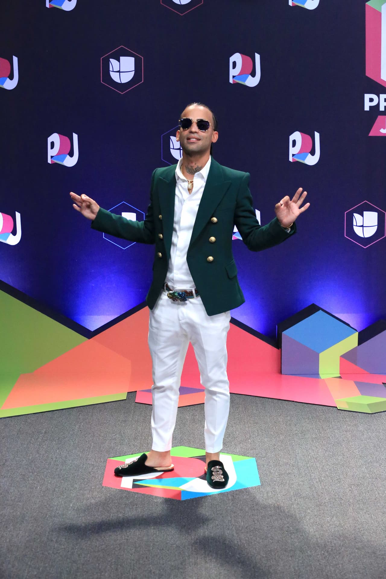 "¡He sido buen hijo, padre, hermano y muy buen amigo para los que podrían contarlo y por tal razón me siento tranquilo!", agregó.
<br>