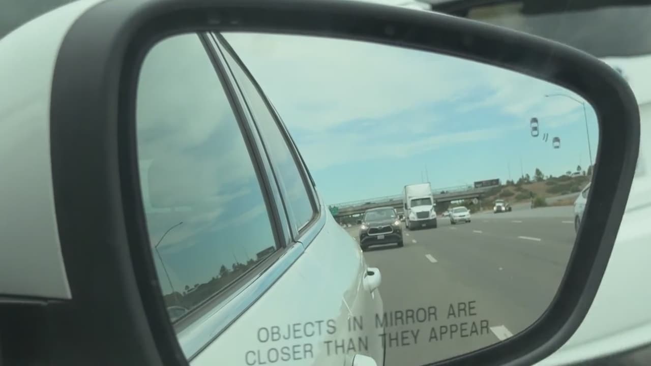 La patrulla de caminos de California endurece las sanciones por conducir a más de 100 mph