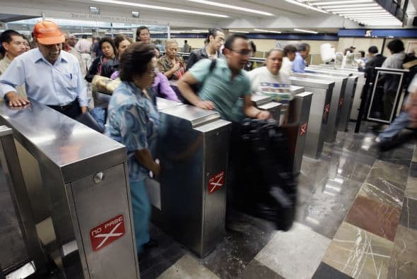 "Al 12 de junio de este año, en México residían 112, 322,757 personas" y ocupa el lugar undécimo a nivel mundial en número de habitantes, indicó el INEGI en un comunicado