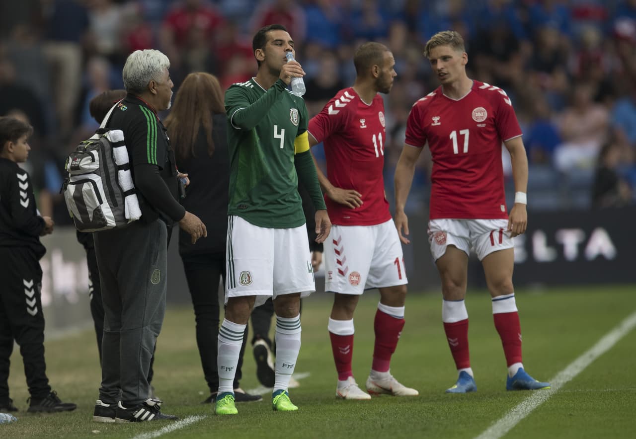 Márquez no entró muy acertado en la sgunda parte aunque a la ofensiva, en jugadas a balón parado fue el que más instinto mostró para buscar anotar un gol mexicano.