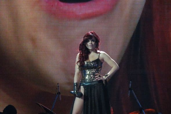 Ana Cristina cantó uno de los grandes éxitos de Thalía.