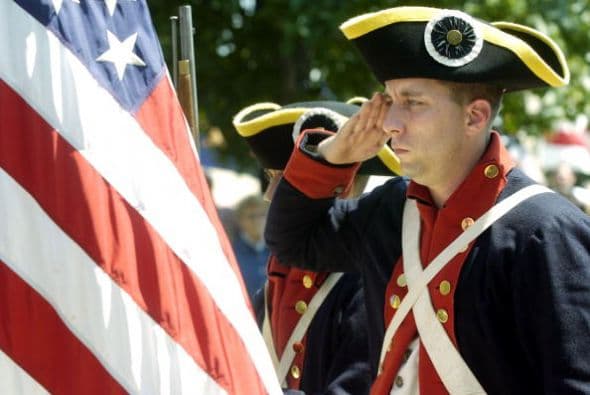 Tras la independencia de EEUU (y de otras naciones), las colonias latinoamericanas vieron una buena oportunidad por la crisis que vivía España y así lograron su Independencia.