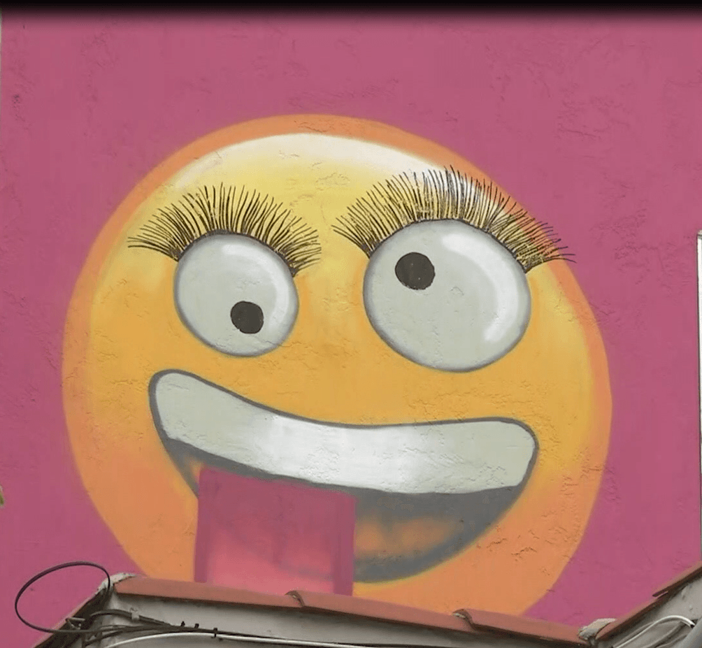 "¡Me siento muy, muy intimidada! Acosada y acosada por ella", dijo una vecina, que pidió permanecer en el anonimato.