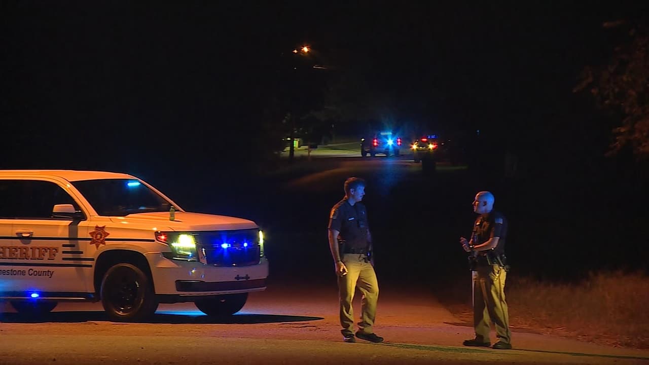 Reporta la policía: un joven de 14 años confesó que mató a tiros a 5 miembros de su familia