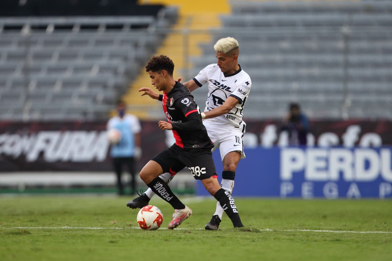 <b>Andrés Inistra </b>- Los peiadfos y estilos exóticos siempre han sido parte del futbol y nosotros te presentamos a los jugadores con los mejores cortes y estilos.