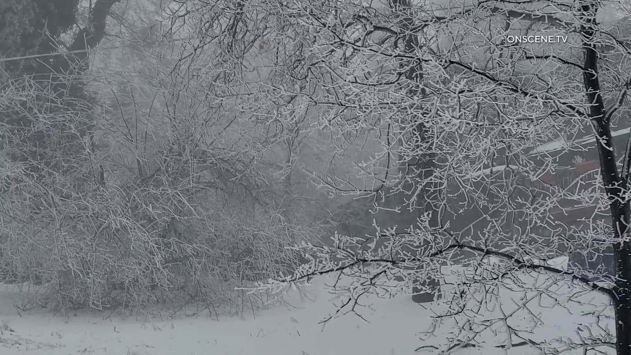 Los riesgos para la salud de los residentes incluye peligros de hipotermia y congelamiento. Además, las condiciones invernales aumentan los riesgos en las vías y no se descartan cierres de carreteras, especialmente en pasos de montañas.