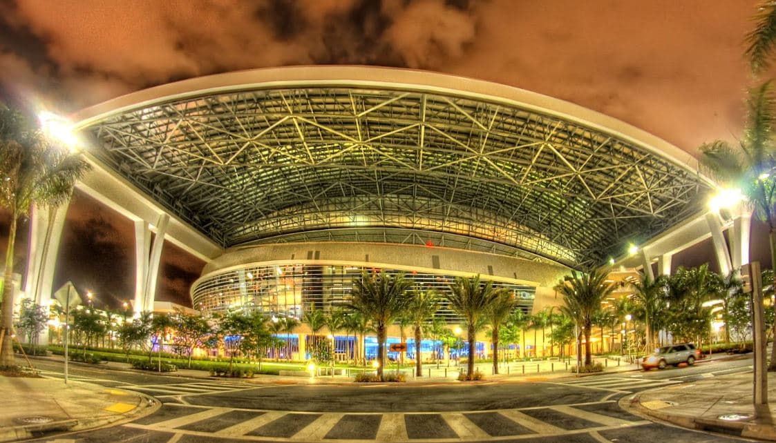 Miami Marlins - Hay actividades durante todo el fin de semana. Los Marlins juegan con los Mets de NY. Hay eventos especiales. (501 Marlins Way, Miami)