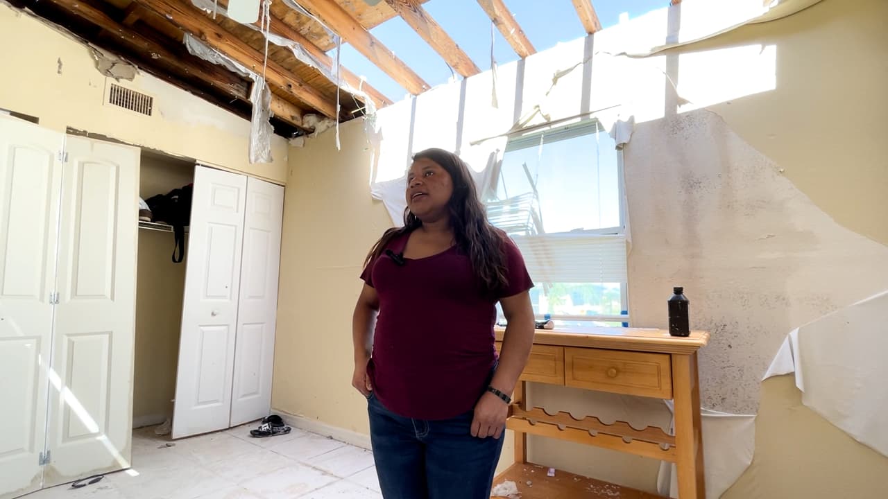 In the aftermath of Ian, Latino workers in Southwest Florida prioritize others for their own economic survival