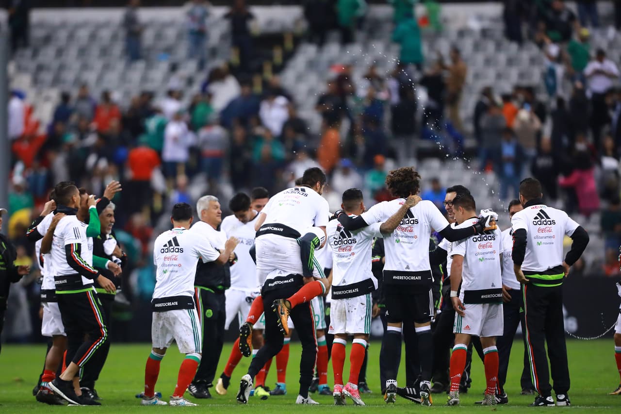 México clasificó a Rusia 2018 con claridad a falta de dos fechas por disputarse. Quedó con la segunda mejor puntuación en la historia en eliminatorias.