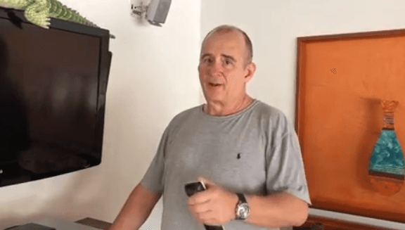 Debido a su estado de salud, tuvo que ser internado en la unidad de cuidados intensivos, donde tuvo lugar el deceso.