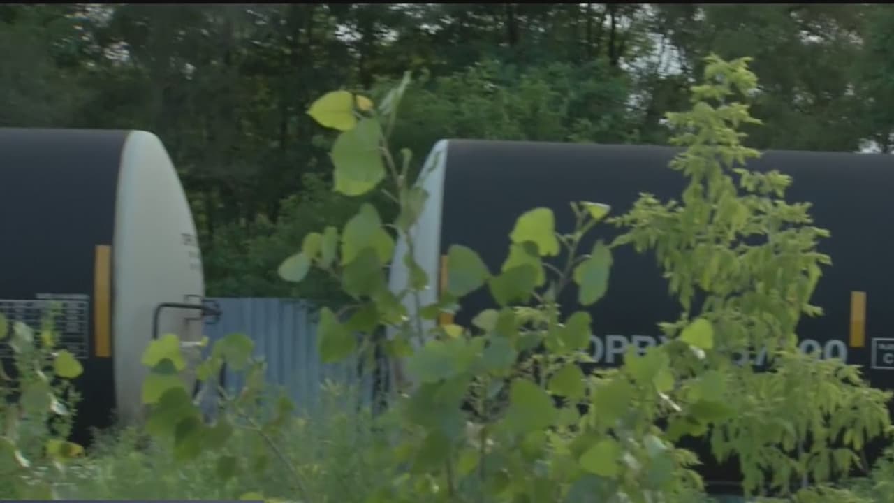 Hallan a un entrenador de fútbol estrangulado junta a vías del tren en el noroeste de Chicago