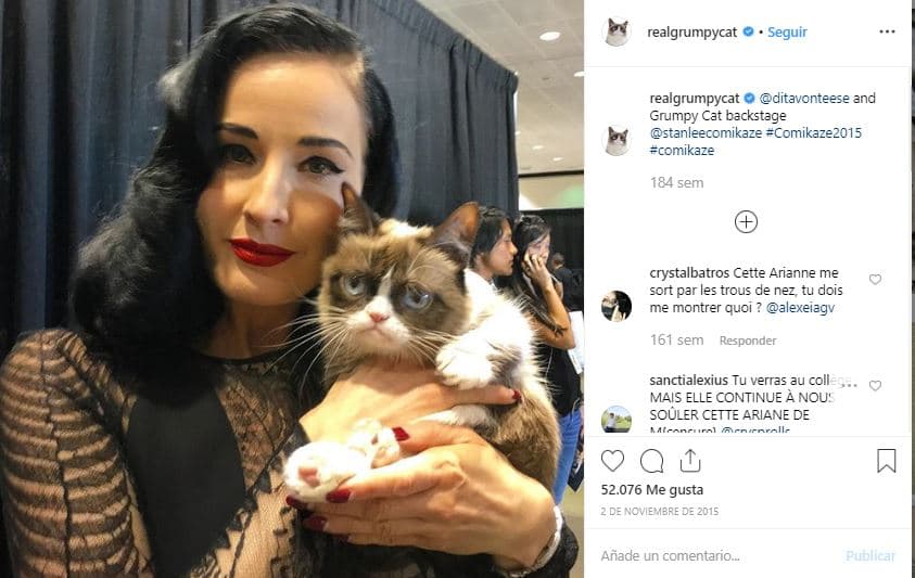 La reconocida vedette y actriz 
<b><a href="https://www.instagram.com/p/9mssAQE1Mu/">Dita Von Teese,</a></b> también logró fotografiarse con ella.