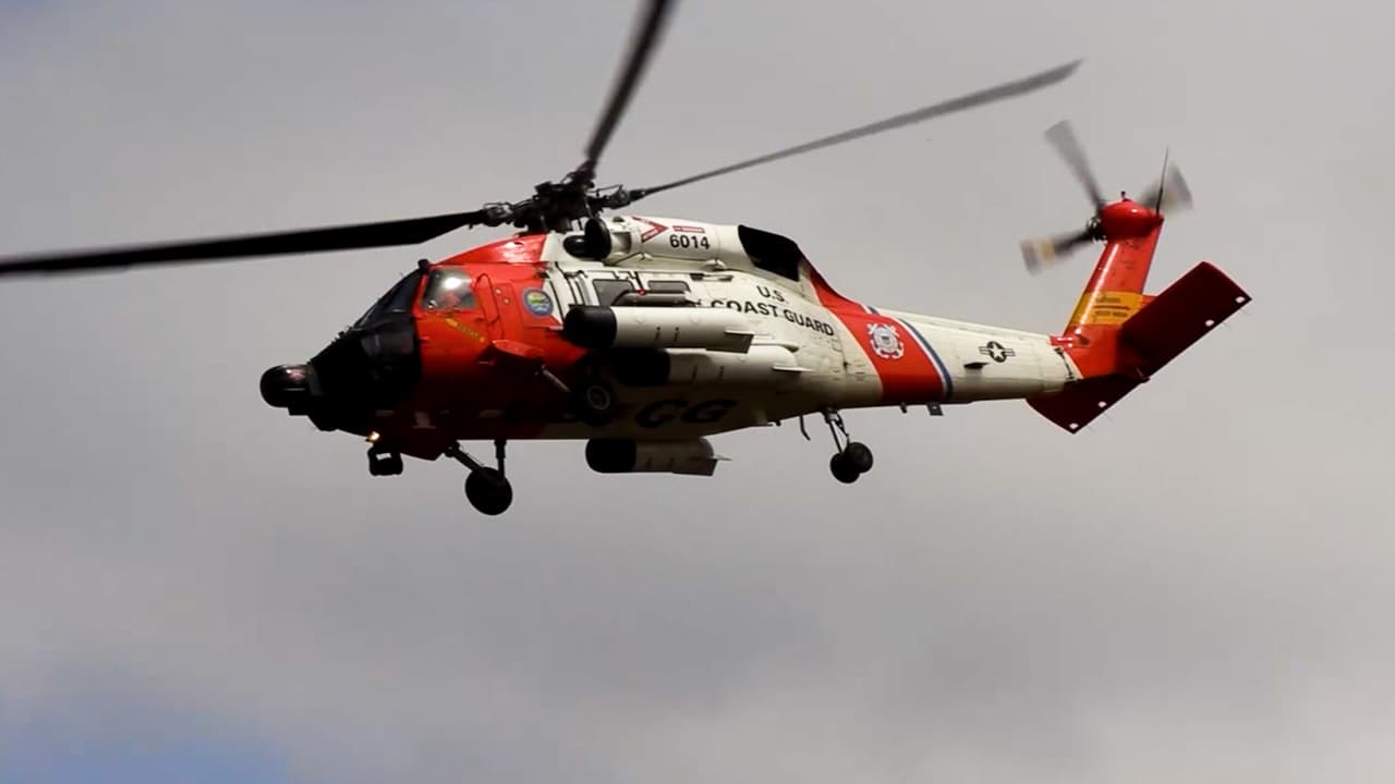 Tres muertos y más de 20 heridos tras naufragio en San Diego