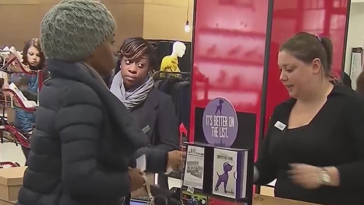 Ten en cuenta que hay formas de afrontar estos desafíos haciendo pequeños cambios en la forma en que gastamos y ahorramos mientras seguimos disfrutando de las vacaciones.