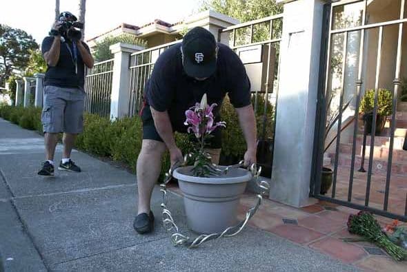 Tras la trágica partida de Robin Williams, su estrella en el paseo de Hollywood, su casa y hasta las locaciones de sus películas han recibido honores para el actor. ¿Quieres ver más? las mejores del mundo del entretenimiento aquí