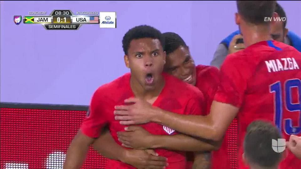 ¡GOOOL! Weston McKennie anota para USA