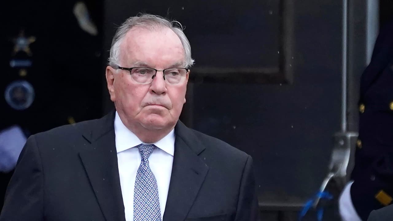 El exalcalde de Chicago, Richard M. Daley, regresa a casa tras sufrir un derrame cerebral