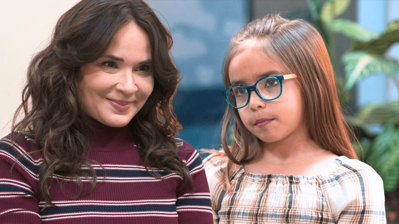 Azul le pide a Mónica que sea su mamá | Hermanas, Un amor Compartido | Capítulo 78