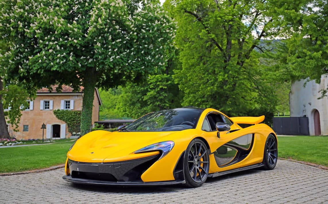 <a href="http://www.univision.com/noticias/autos/mclaren-p1-2014-fotos"><b>McLaren P1</b></a>
<br>Valor: $1.5 millones - $1.8 millones