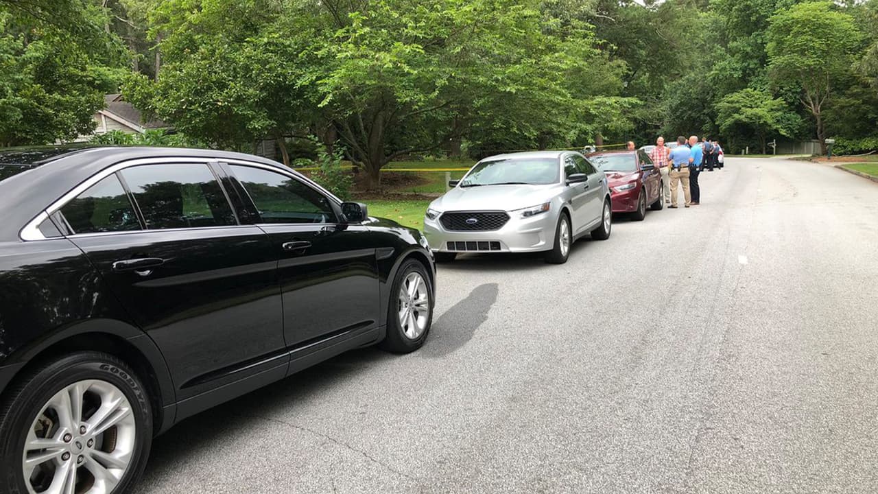 Identifican a las dos personas encontradas muertas dentro de una casa en Gwinnett