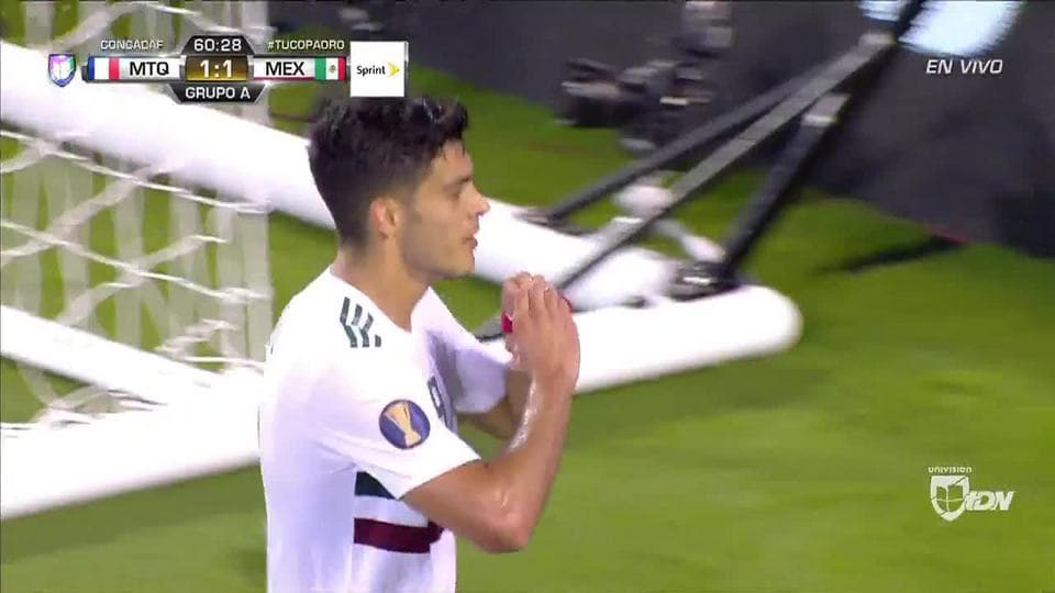 ¡GOOOL! Raúl Jiménez anota para Mexico